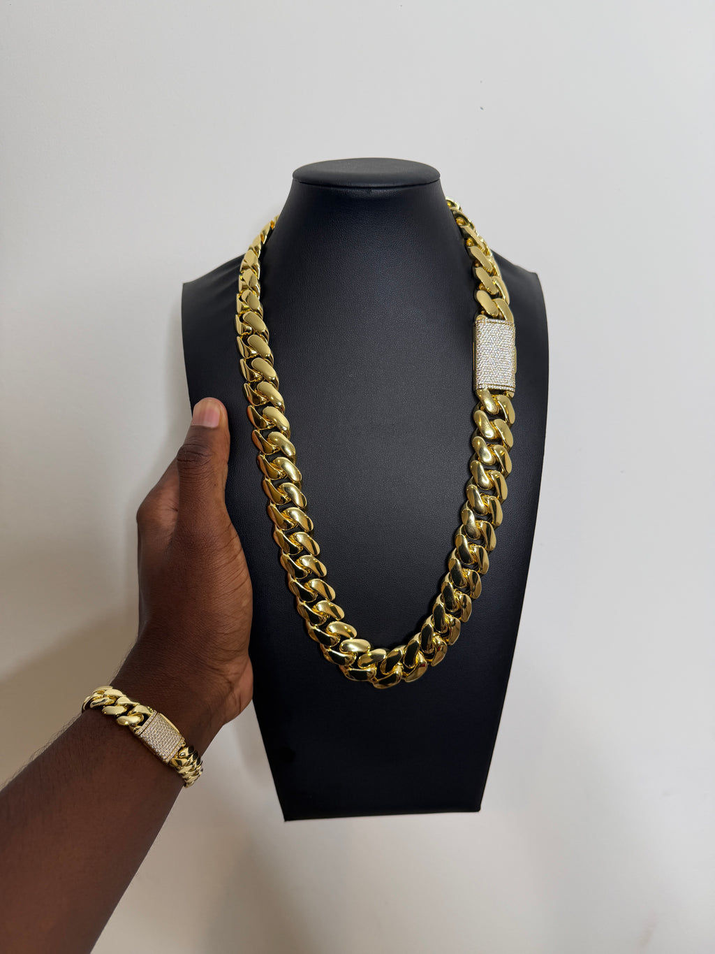 18-22mm Cuban Link Chain and Bracelet with Diamond Clasp Set in Gold and Rose Gold
